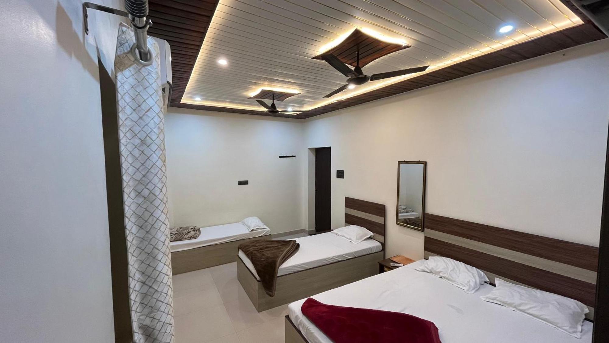 Gauri Kedareshwar Guest House Varanasi Luaran gambar